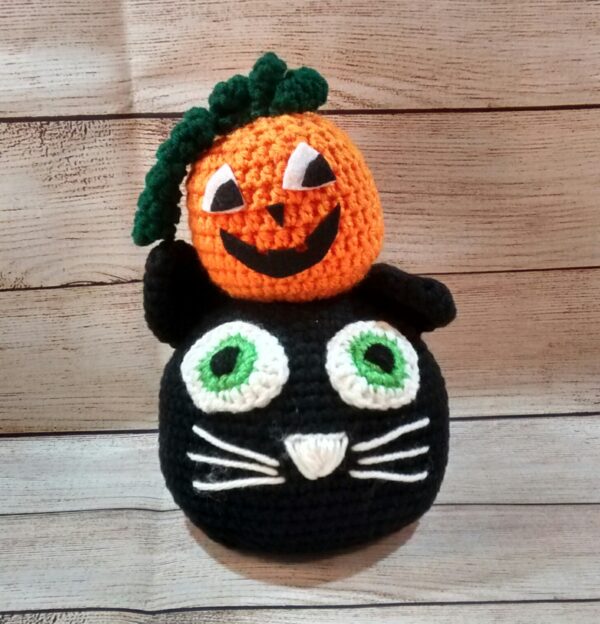 Black-Cat Pumpkin Decoration
