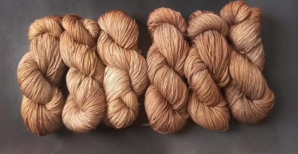 yarn in november birthstone color